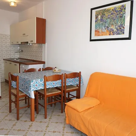 Sea Front In A With Pool Apartment *